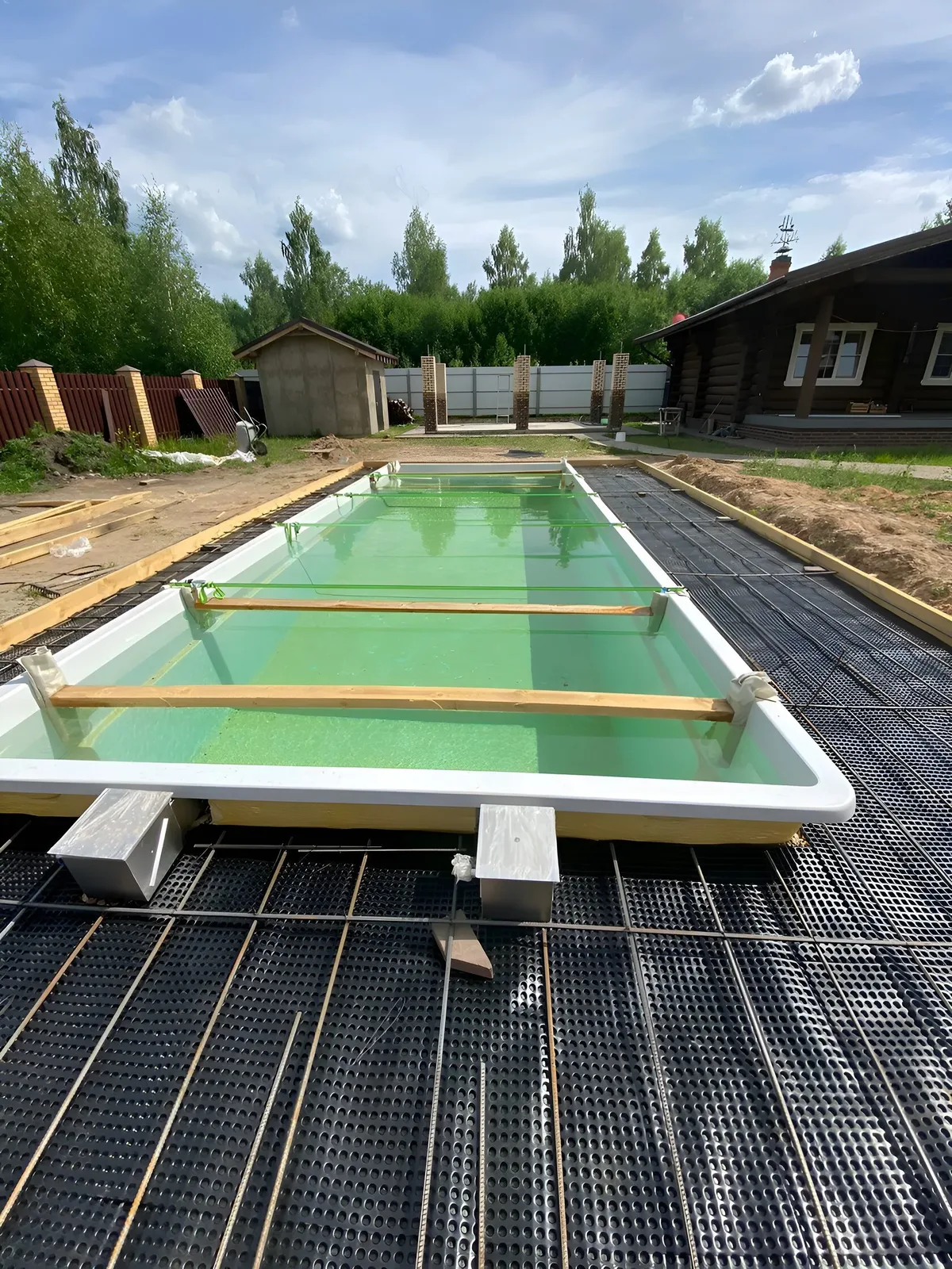 Laguna 9 — вечернее освещение в Глазове